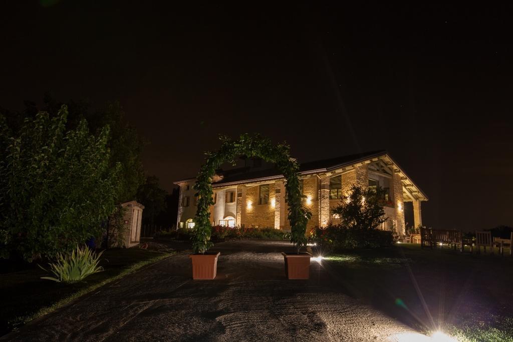 Agriturismo Alba Del Borgo 피덴차 외부 사진